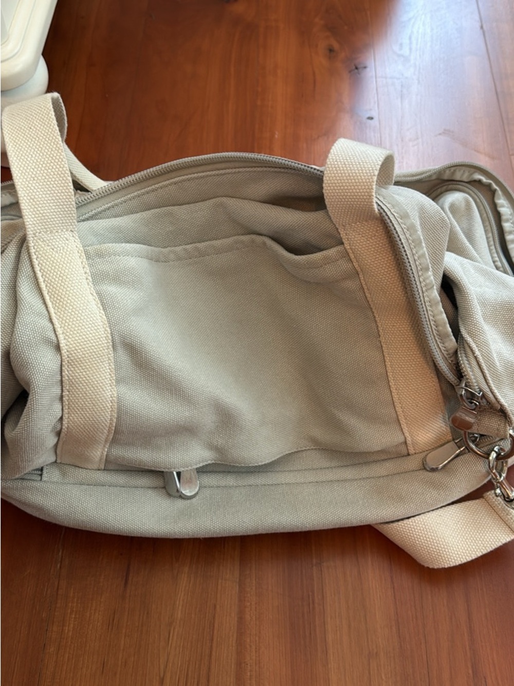 Lo & Sons Travel Tote Bag in Beige Canvas